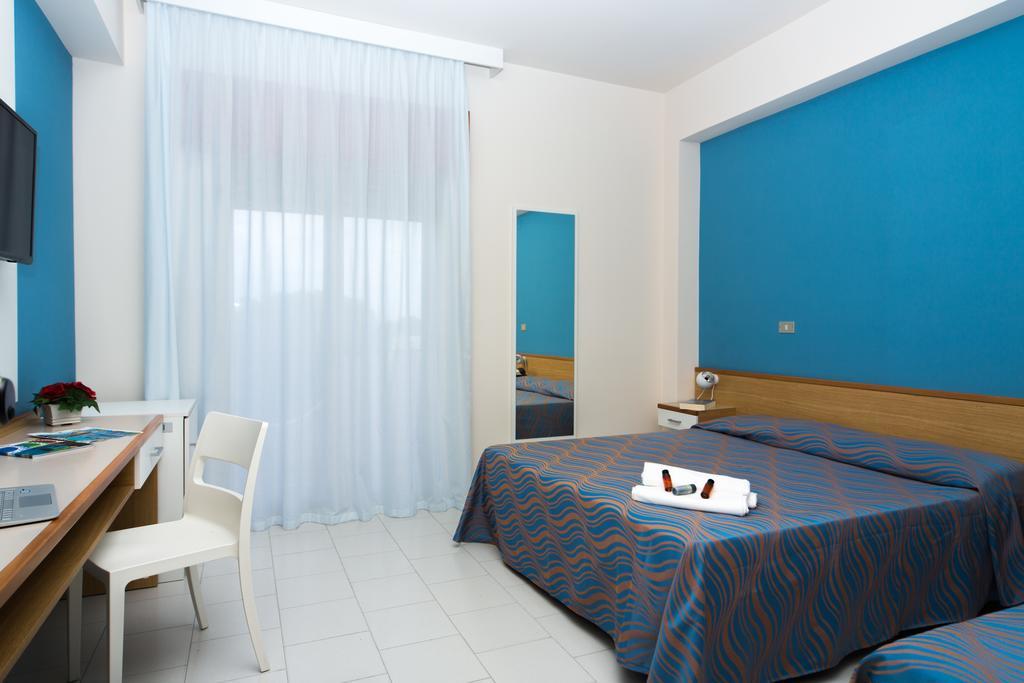 Standard Double or Twin Room,463430652:JPEG